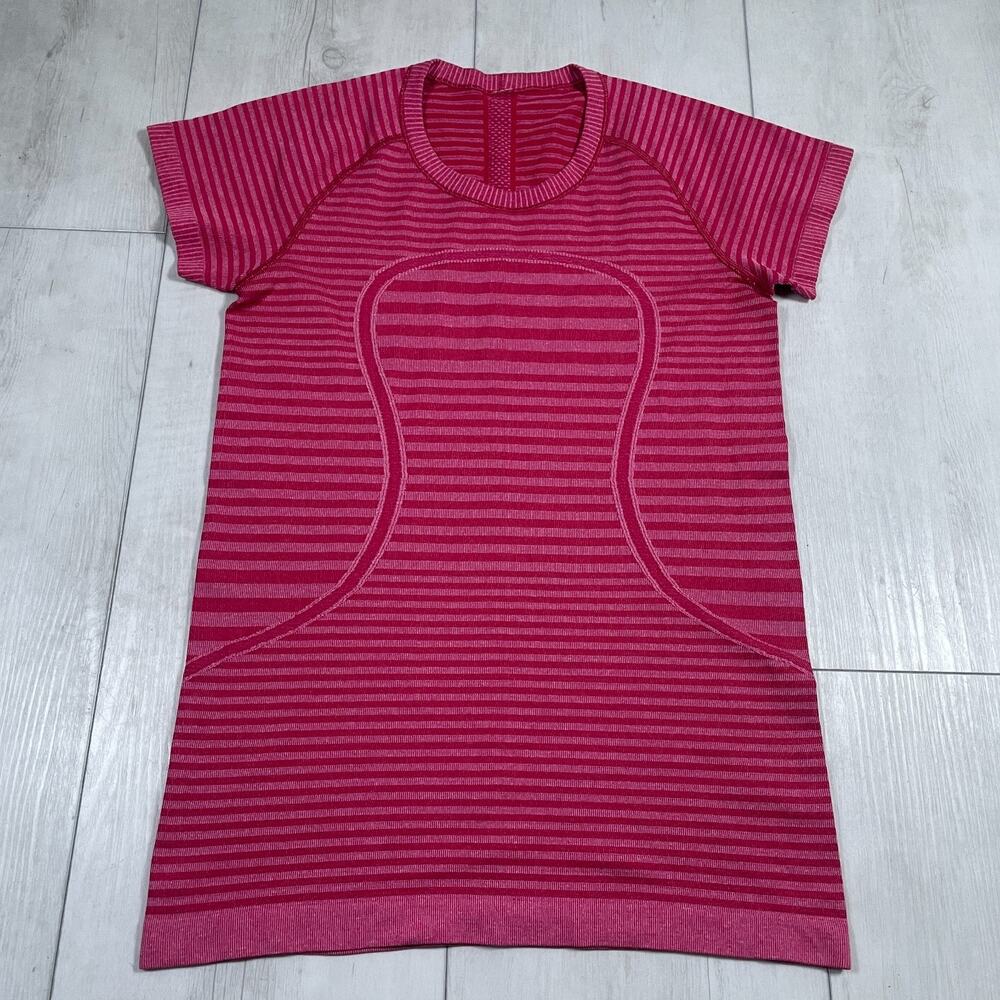 Lululemon Women's 8 Swiftly Crew Lucy Stripe Short Sleeve Pink Shirt Running